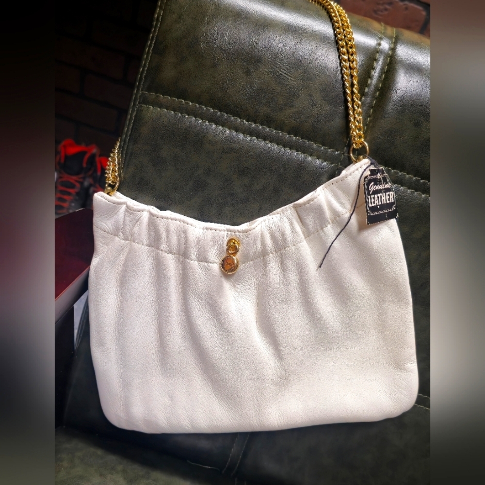 Vintage Ande 50s Style Leather Handbag with Gold Chain Strap.
